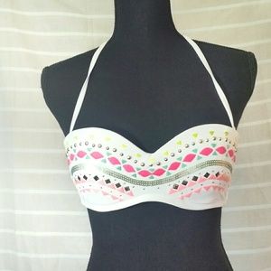Xhilaration underwire bikini top Size Small